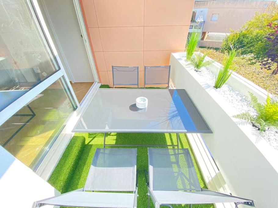 Appartement Plein Charme Aux Minimes Terrasse Calme + Parking à La Rochelle  Extérieur photo